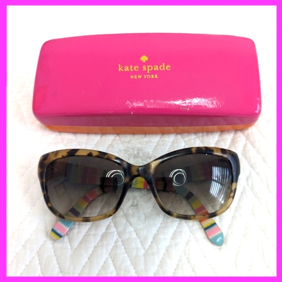 kate spade Accessories - Kate Spade tortoise shell frame sunglasses with case